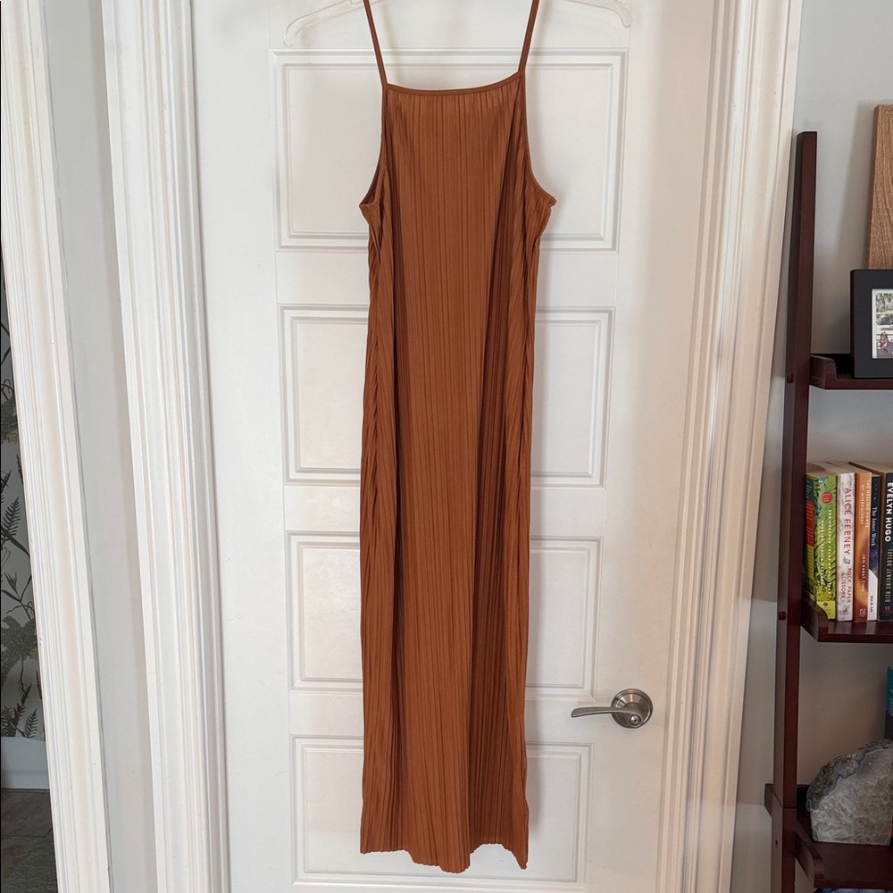 Elegant Brown Pleated Dress